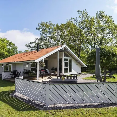 30328-odder-lyngbakkevej-19 * Odder